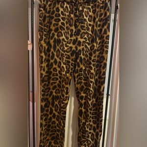 Olivia, Rae leopard pants